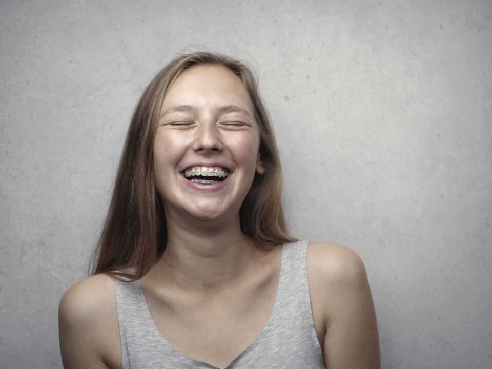 girl smiling with braces